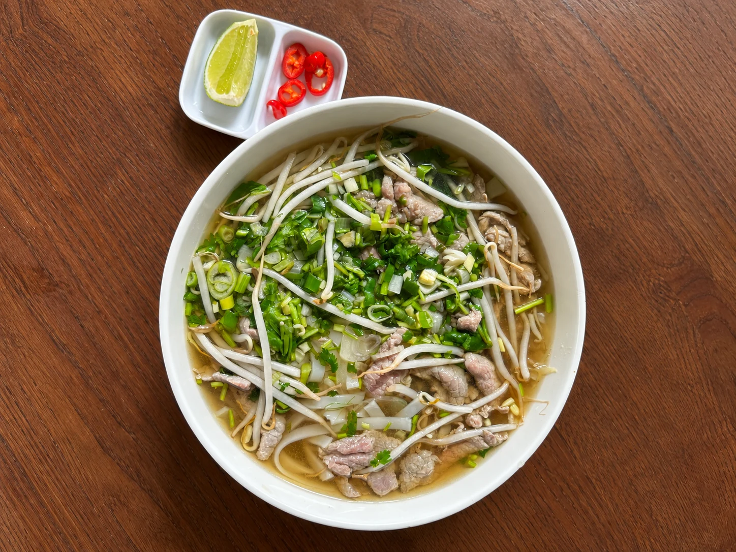 Pho från Vietnamhaket med risnudlar, kött och salladslök